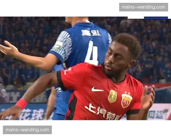 海港中场防守覆盖面积不足 对手快速反击屡次打穿肋部