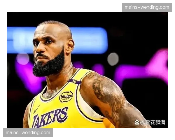 詹姆斯重新担任持球大核角色 41岁老将需填补东契奇组织空缺 詹姆斯重新担任持球大核角色 41岁老将需填补东契奇组织空缺